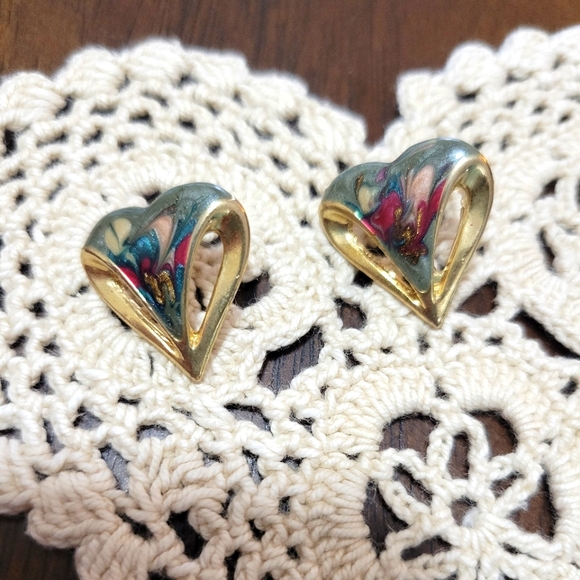 Vintage gold toned & enamel heart earrings - Picture 1 of 3